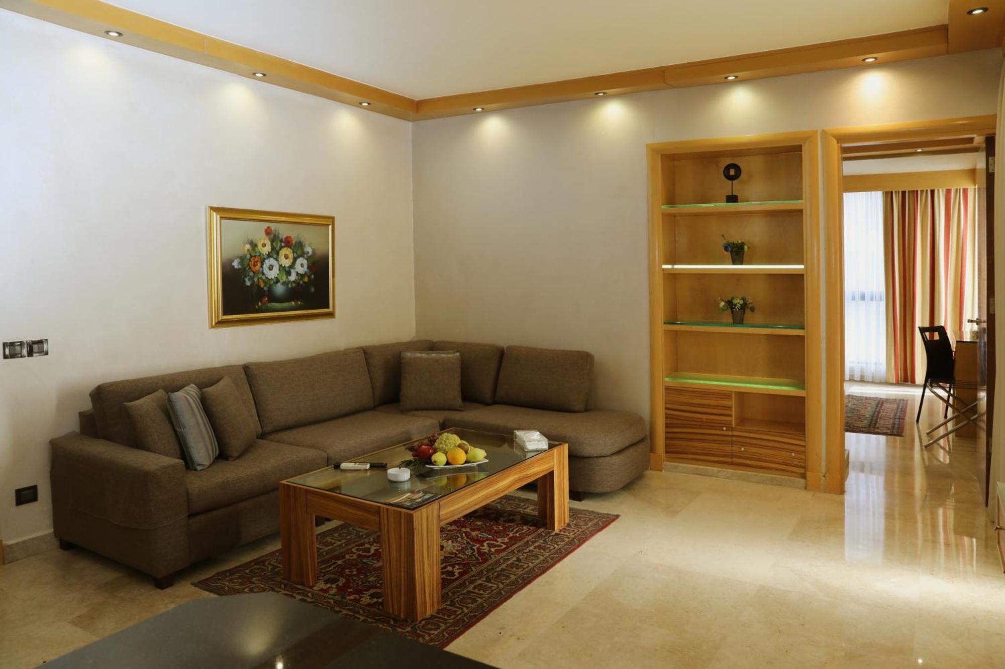 Imperial Suites Hotel Beirut Esterno foto