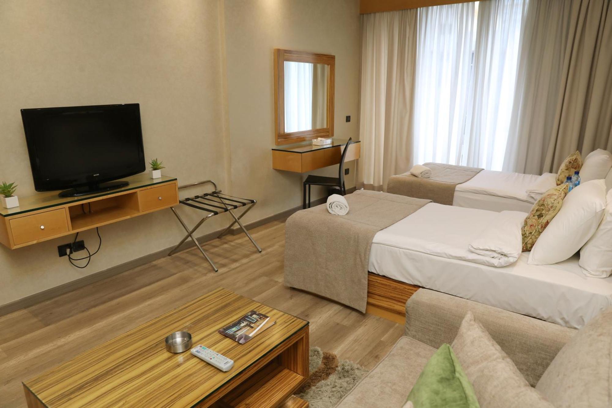 Imperial Suites Hotel Beirut Esterno foto