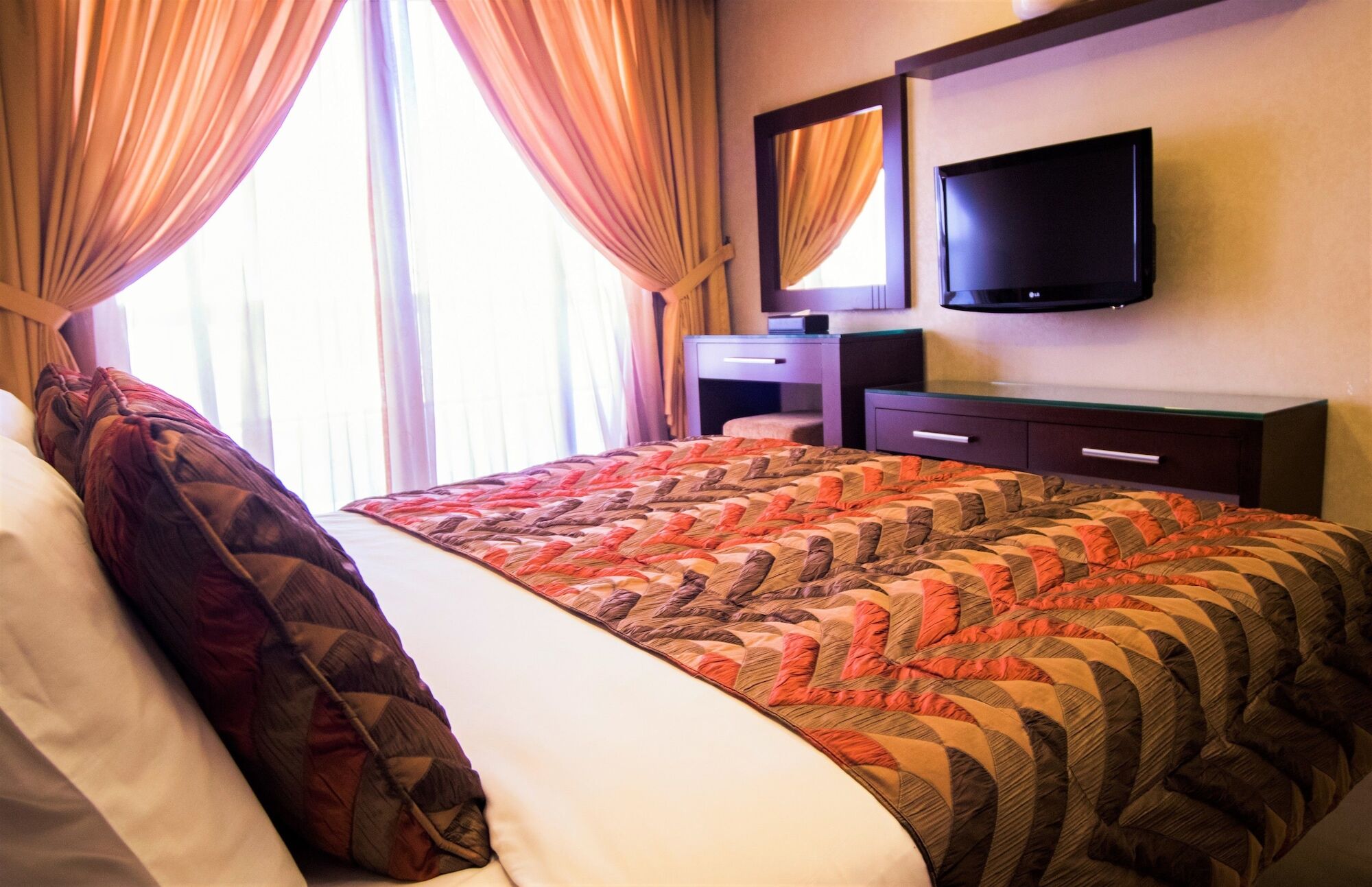 Imperial Suites Hotel Beirut Esterno foto